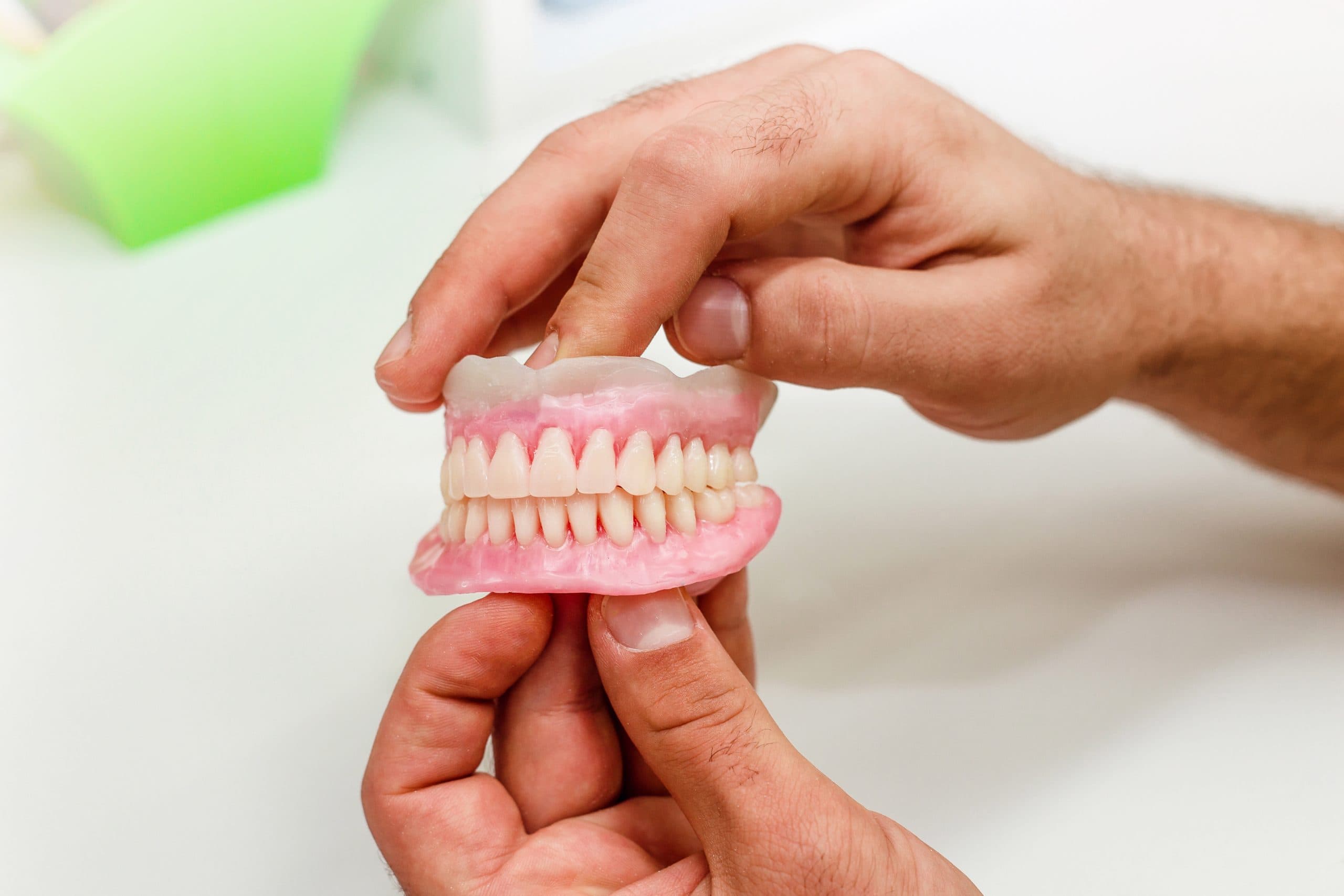 Prótesis dentales preparadas en la consulta