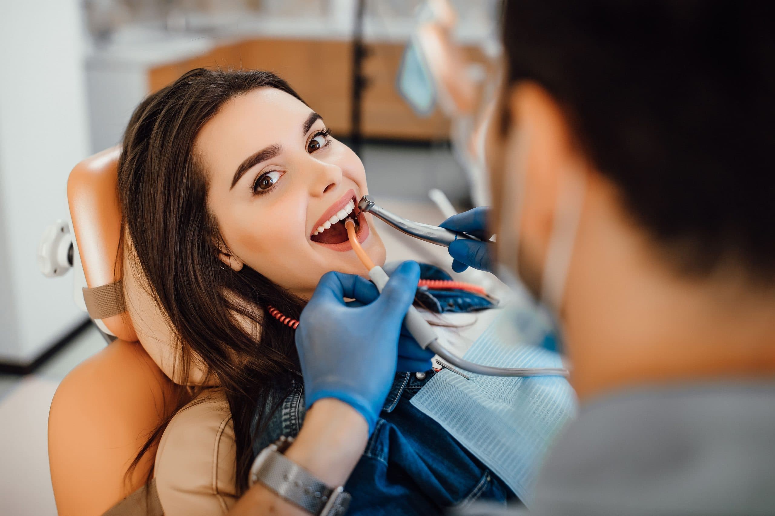 Paciente atendida por una urgencia dental